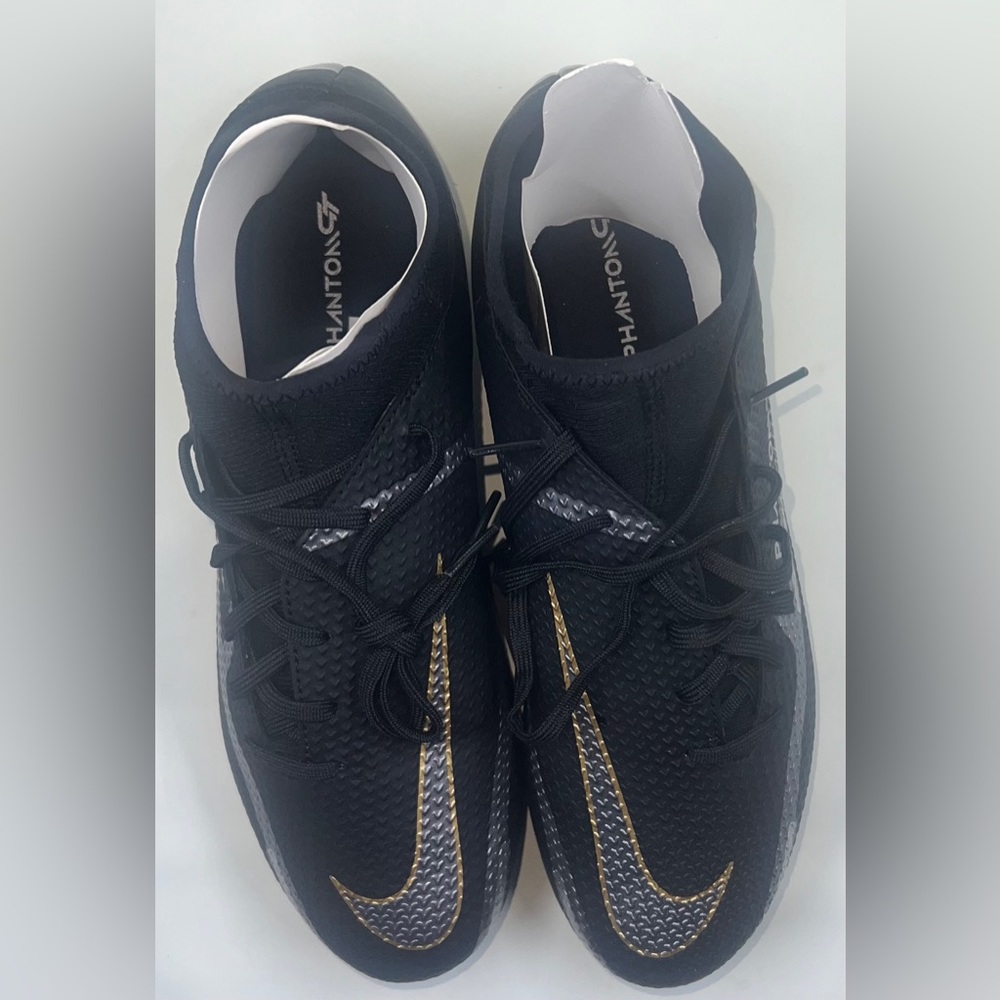 Nike Phantom GR2 Academy DF FG/MG soccer cleats , Brand New w/ Box